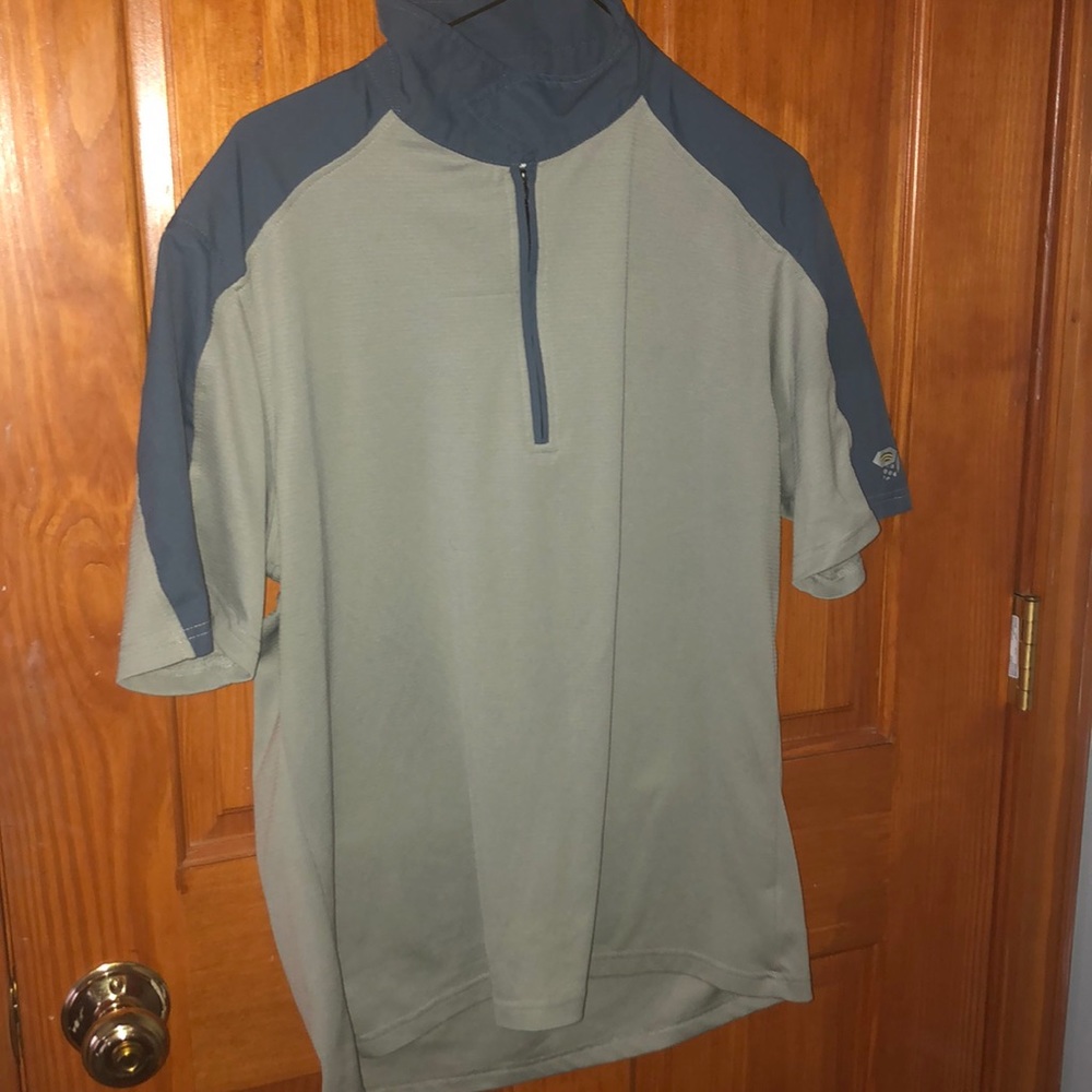 Mountain hardware polo